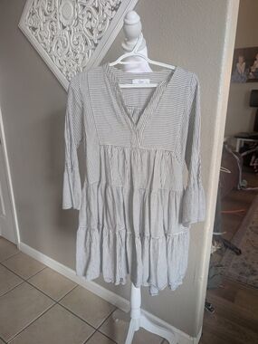 Devotion TWINS Striped Tiered V-Neck Mini Dress - Gray & White